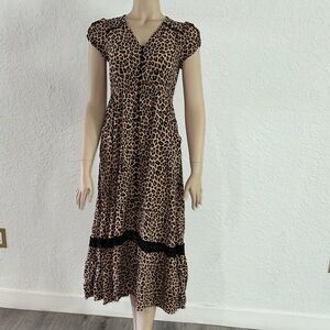 Elegant Leopard Print Midi Dress